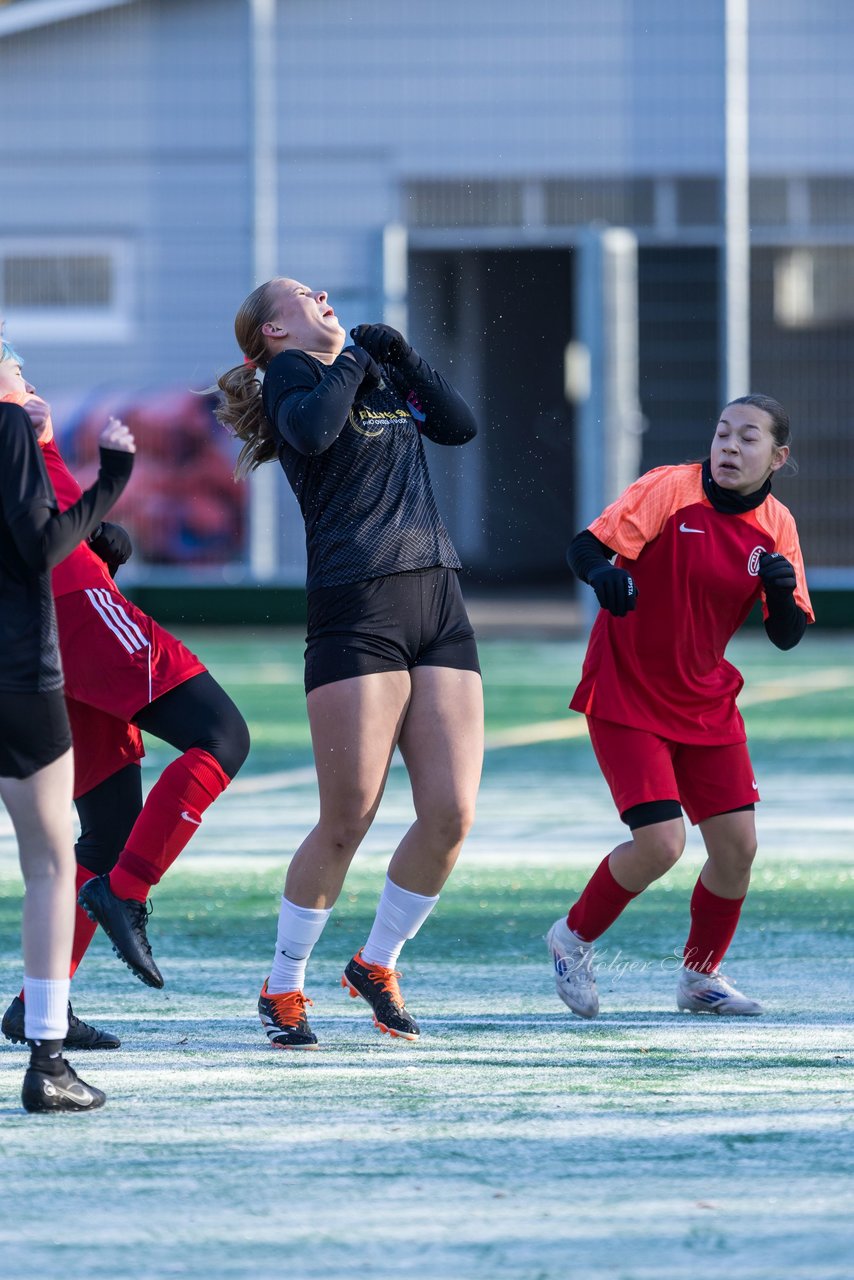 Bild 142 - wBJ VfL Pinneberg2 - Eimsbuttler TV 3 : Ergebnis: 5:0